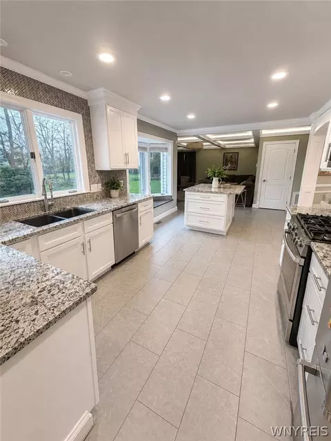 2 Gothic Ledge, Lockport, NY 14094 photo 9