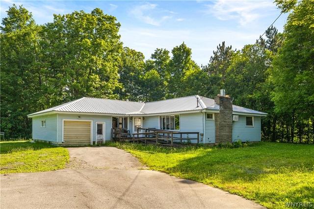 6 Crest Dr, Paris, NY 13456