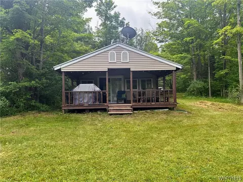 69 Foxtrail, Sheldon, NY 14167
