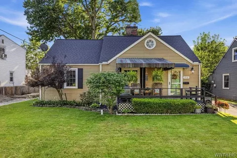 1278 E Park Rd, Grand Island, NY 14072