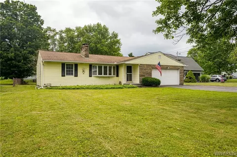 7093 Boston State Rd, Hamburg, NY 14075