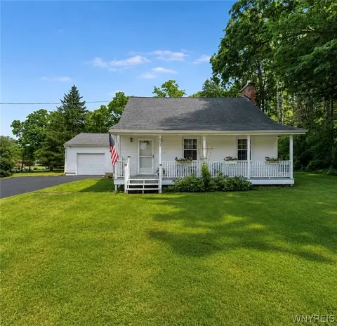 4059 Baker Rd, Orchard Park, NY 14127