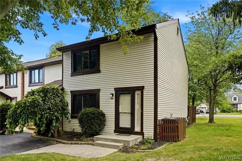 151 Charlesgate Cir, East Amherst, NY 14051