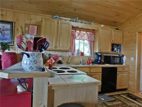 Kitchen - 2982 Buffalo Street Ext, Olean, NY 14760 photo 2 of 4