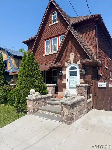 549 15th St, Niagara Falls, NY 14301
