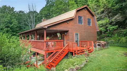 8719 Rohr Hill Rd, West Valley, NY 14171