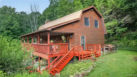 8719 Rohr Hill Rd, West Valley, NY 14171