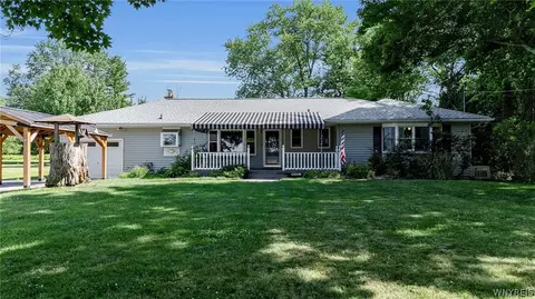 4564 E River Rd, Grand Island, NY 14072