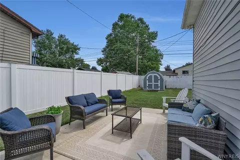 79 Terrell St, Depew, NY 14043 photo 4