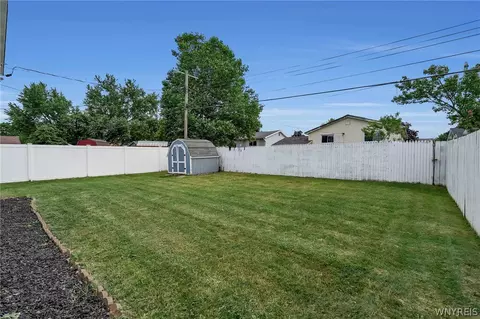 79 Terrell St, Depew, NY 14043 photo 7