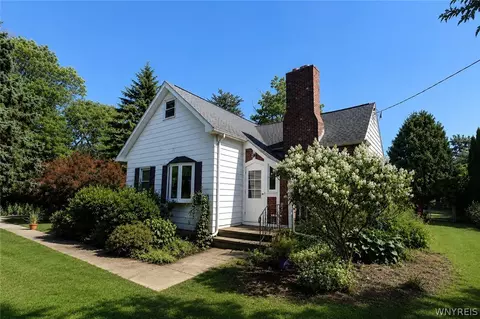 1481 Quaker Rd, Orchard Park, NY 14127