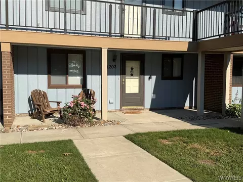 1202 Edgewater Dr, Westfield, NY 14787