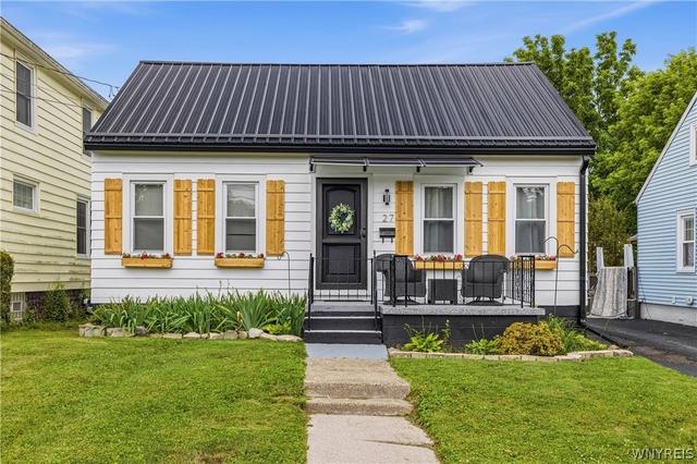 27 Hyde Park, Lockport, NY 14094