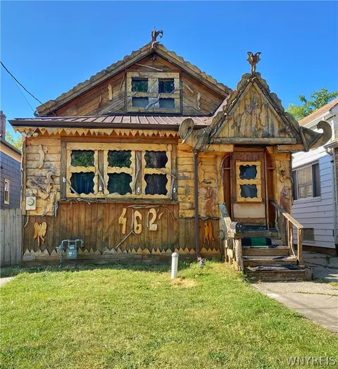 462 Hewitt Ave, Buffalo, NY 14215