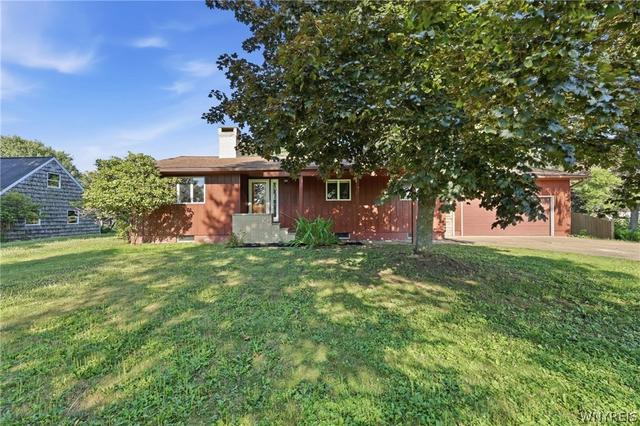 77 S Vaughn St, Springville, NY 14141