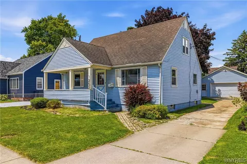 252 Edward St, North Tonawanda, NY 14120