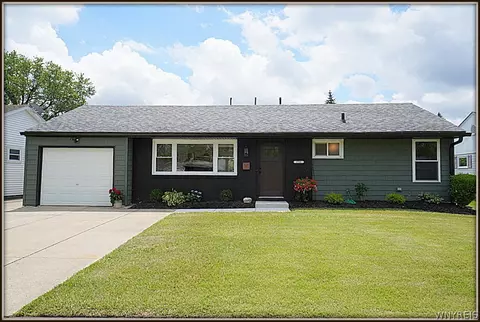 1733 Leah Dr, North Tonawanda, NY 14120