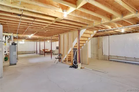 53 William Kidder Rd, Lancaster, NY 14086