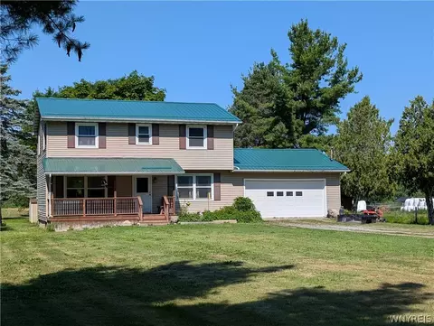 3402 Fruit Ave, Ridgeway, NY 14103