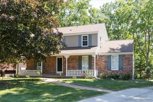 1215 Carriage Dr, Aurora, NY 14052