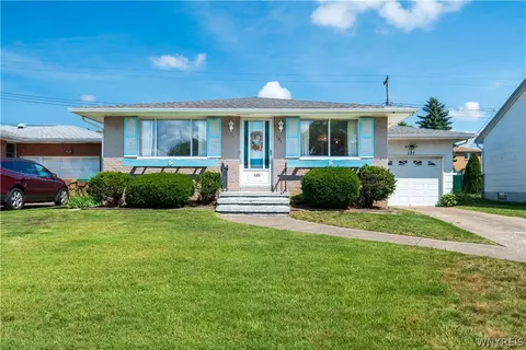 121 Vern Ln, Cheektowaga, NY 14227