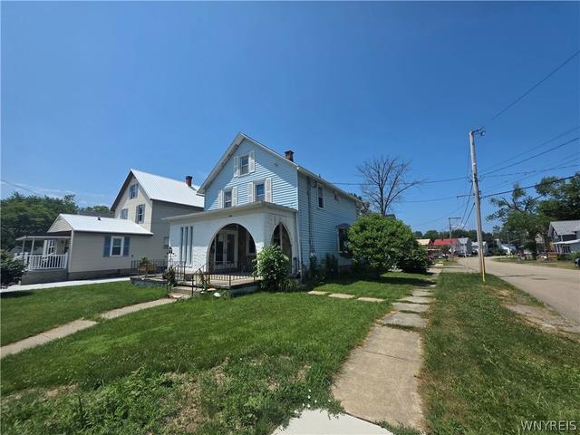 326 Central Ave, Hanover, NY 14136