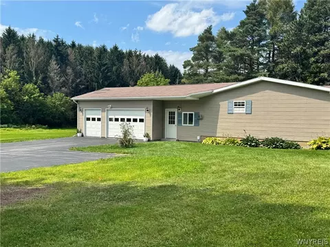 6909 Westview Dr, Perry, NY 14530 photo 2