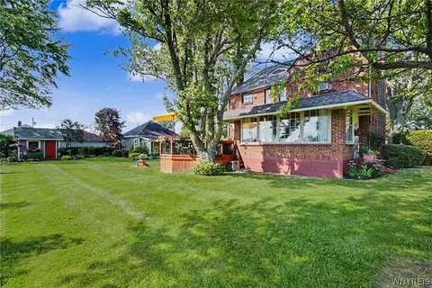 5118 Orchard Ave, Hamburg, NY 14075