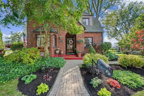 5118 Orchard Ave, Hamburg, NY 14075