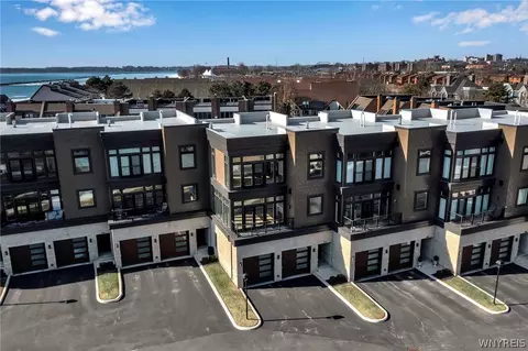 272 Lakefront Blvd, Buffalo, NY 14202