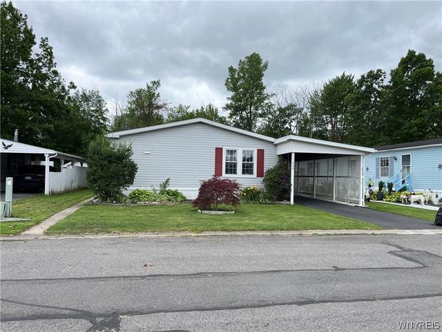 449 Jim Kelly Dr, Lockport, NY 14094