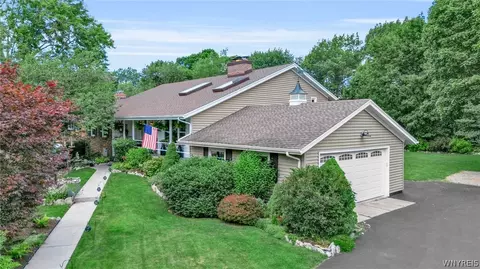 8634 Rebecca Dr, Buffalo, NY 14221