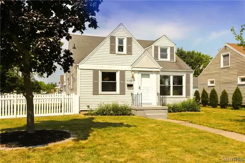 1108 Parkhurst Blvd, Tonawanda, NY 14150