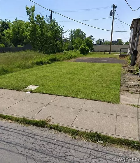 24 Rustic Pl, Buffalo, NY 14211 photo 1