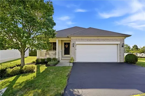 22 Allie Ln, Hamburg, NY 14075