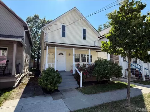 76 Bush St, Buffalo, NY 14207