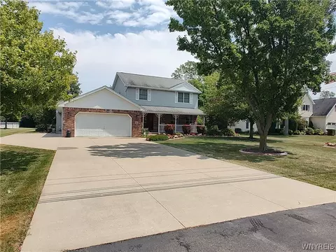 1616 Lakeview Rd, Lake View, NY 14085