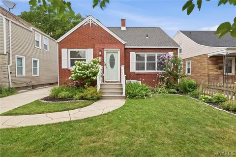 25 Louvaine Dr, Buffalo, NY 14223