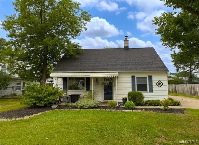 1158 Stony Point Rd, Grand Island, NY 14072