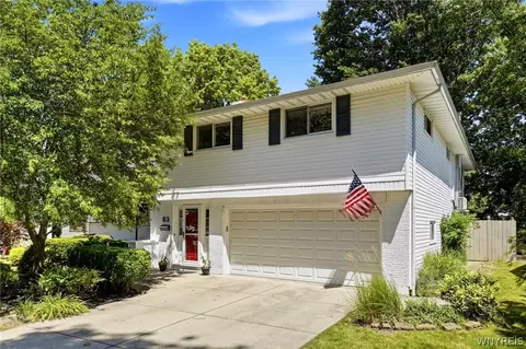 83 Wickham Dr, Amherst, NY 14221