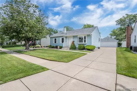 33 Westbourne Dr, Tonawanda, NY 14150