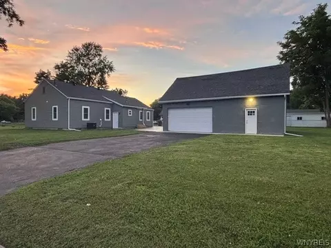 31 Elmwood Ave, Batavia, NY 14020
