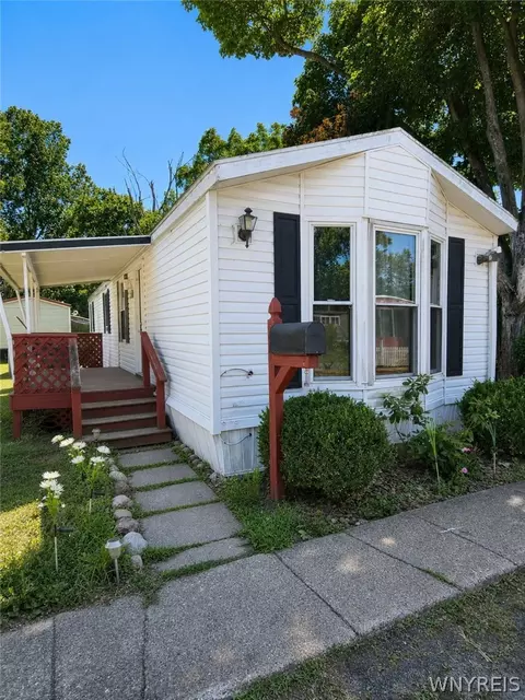 7898 Boston State Rd #23, Hamburg, NY 14075