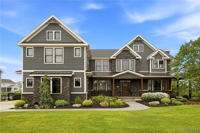 5368 Glenview Dr, Clarence, NY 14031