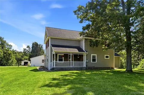 5778 Tonawanda Creek Rd, Pendleton, NY 14094