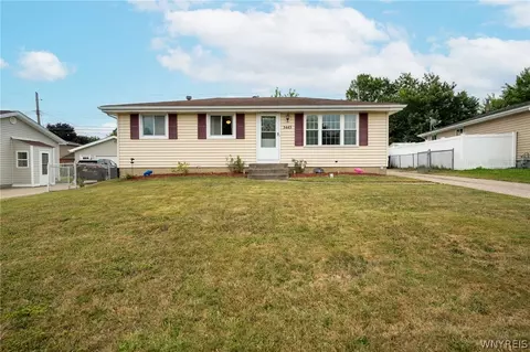 3443 Bethford Dr, Buffalo, NY 14219