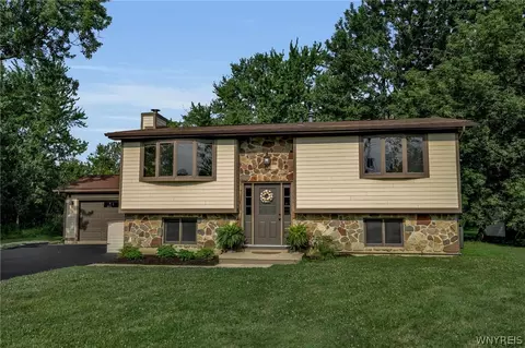 5300 Shimerville Rd, Clarence, NY 14031