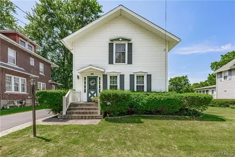 245 Lake St, Wilson, NY 14172