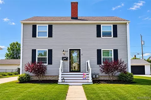 312 W Girard Blvd, Tonawanda, NY 14217