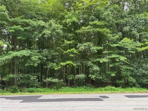 1840 W Blood Rd, Elma, NY 14059